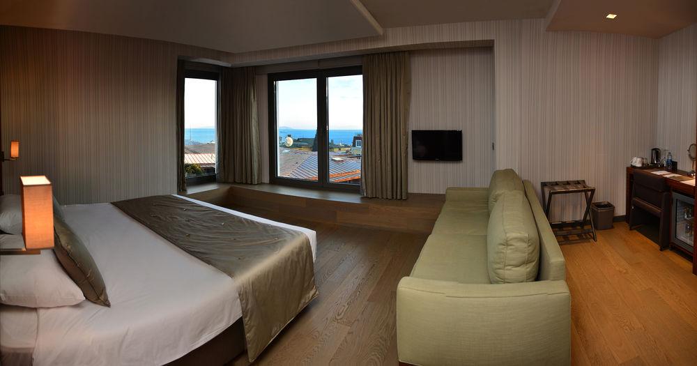 Hotel Arcadia Blue Istanbul Exterior photo